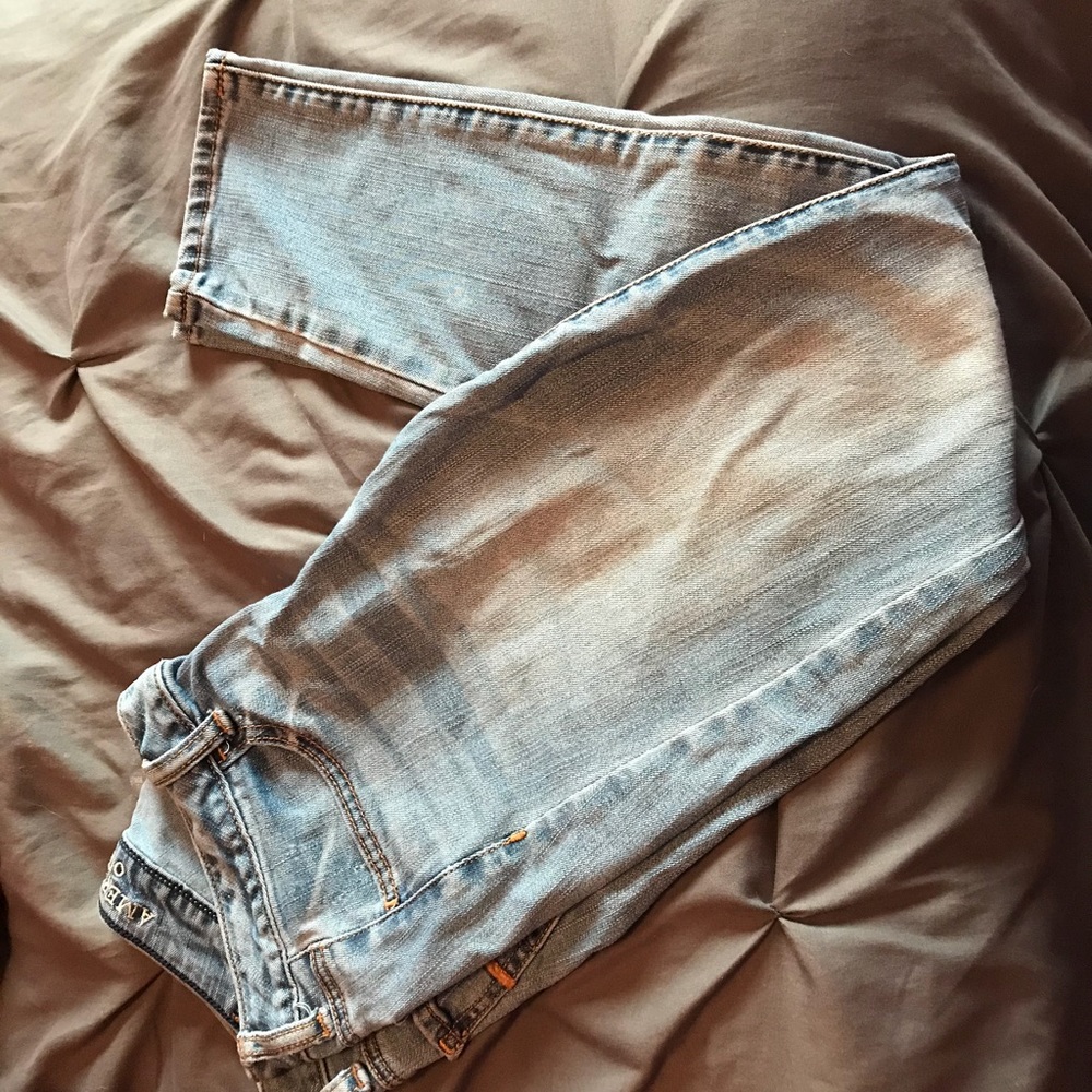 American eagle jeans!